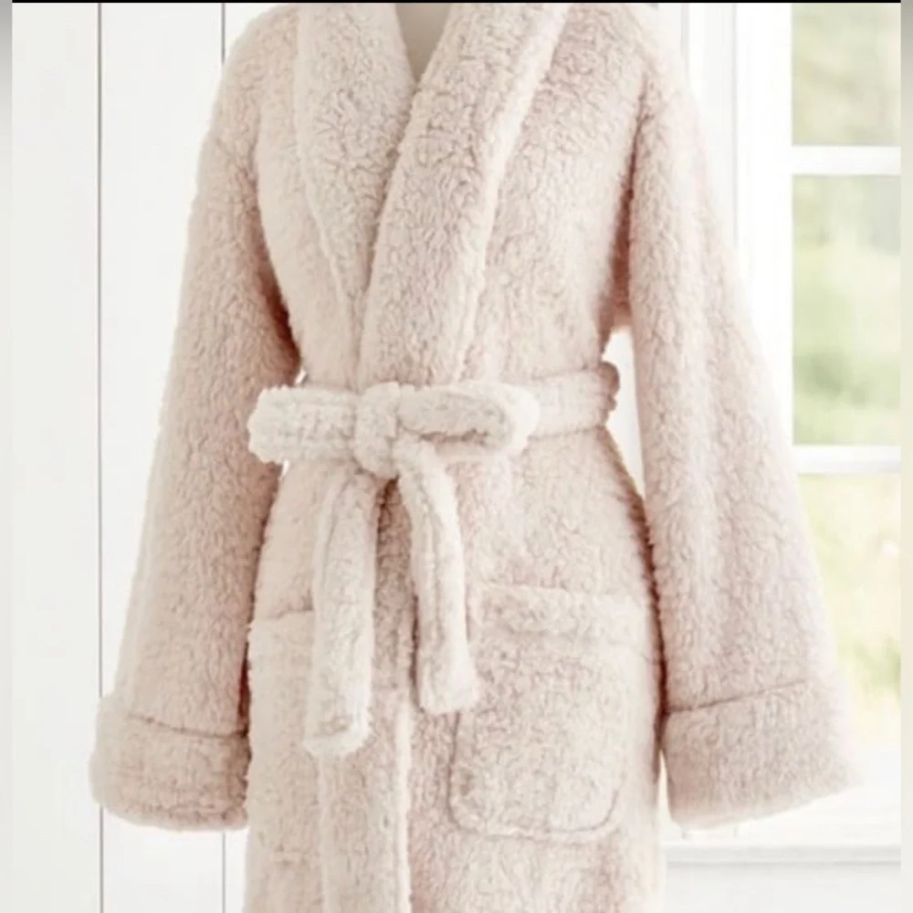 Pottery Barn Teddy Bear Sherpa Robe, Large - Picture 1 of 7
